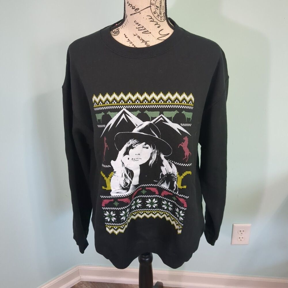 Beth Dutton Yellowstone Christmas sweatshirt medium women's